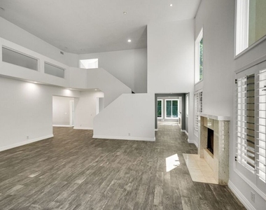 4342 Park Verdi - Photo Thumbnail 2