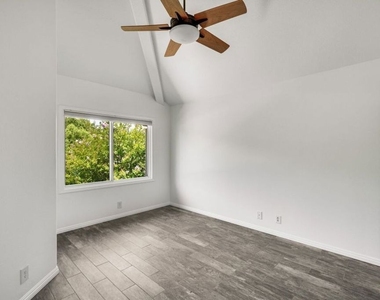 4342 Park Verdi - Photo Thumbnail 27