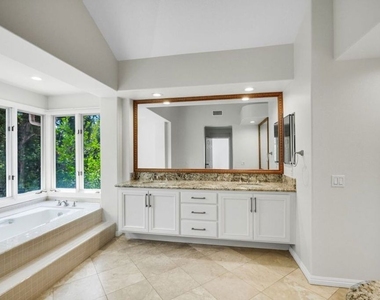 4342 Park Verdi - Photo Thumbnail 22
