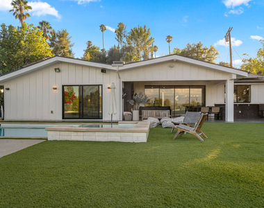 20461 Coulson Street - Photo Thumbnail 17