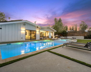 20461 Coulson Street - Photo Thumbnail 37