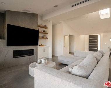 20461 Coulson Street - Photo Thumbnail 54