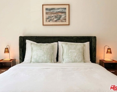 20461 Coulson Street - Photo Thumbnail 44