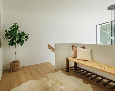 3404 Caroline Avenue - Photo Thumbnail 17