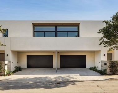 3404 Caroline Avenue - Photo Thumbnail 2