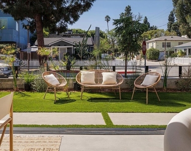 3404 Caroline Avenue - Photo Thumbnail 40