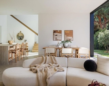 3404 Caroline Avenue - Photo Thumbnail 8