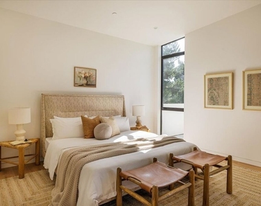 3404 Caroline Avenue - Photo Thumbnail 18