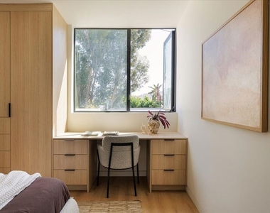 3404 Caroline Avenue - Photo Thumbnail 21
