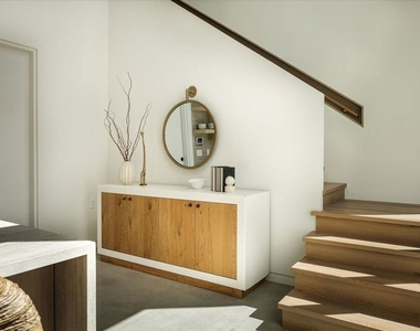 3404 Caroline Avenue - Photo Thumbnail 13