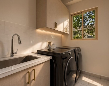 2408 Castle Heights Avenue - Photo Thumbnail 40