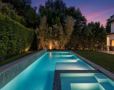 2408 Castle Heights Avenue - Photo Thumbnail 4