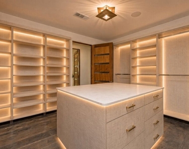 2408 Castle Heights Avenue - Photo Thumbnail 26