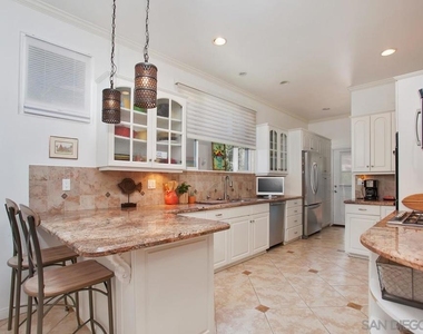 815 Alameda Boulevard - Photo Thumbnail 18