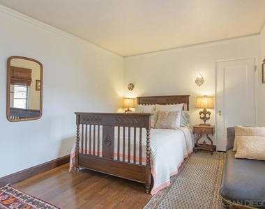 815 Alameda Boulevard - Photo Thumbnail 6