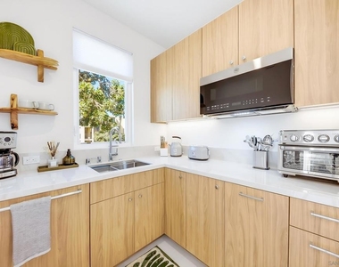 3903 Haines St. - Photo Thumbnail 12