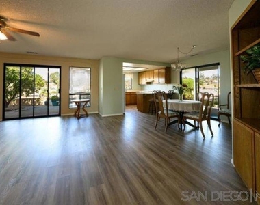 1811 Lynx Glen - Photo Thumbnail 5