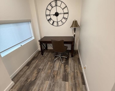 567 Main Street - Photo Thumbnail 3