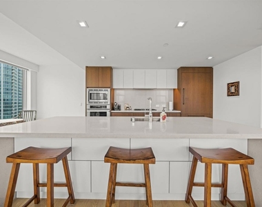 1388 Kettner - Photo Thumbnail 4