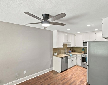 140 Walnut - Photo Thumbnail 1