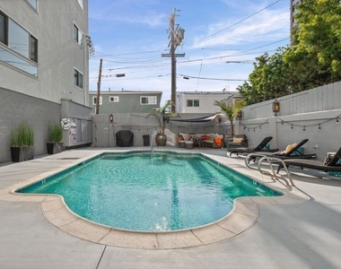 140 Walnut - Photo Thumbnail 28