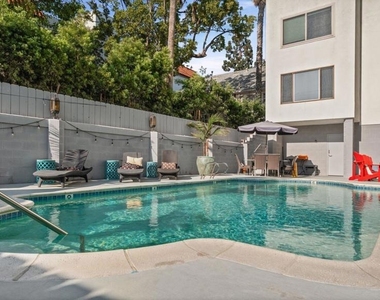 140 Walnut - Photo Thumbnail 24