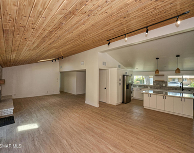 1202 Sheffield Place - Photo Thumbnail 3