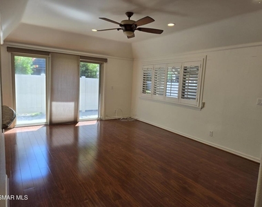 1137 Landsburn Circle - Photo Thumbnail 2