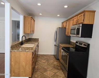 1137 Landsburn Circle - Photo Thumbnail 4