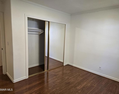 1137 Landsburn Circle - Photo Thumbnail 11