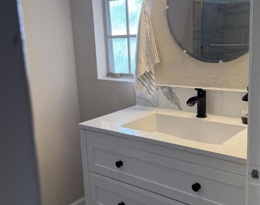 5430 Fieldcrest Drive - Photo Thumbnail 12