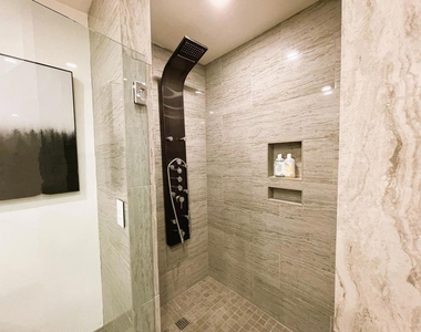5300 E Waverly Drive - Photo Thumbnail 15