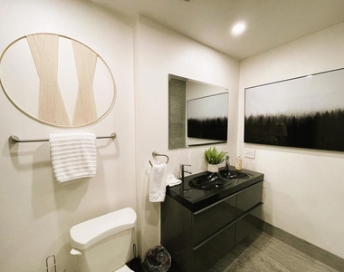 5300 E Waverly Drive - Photo Thumbnail 16