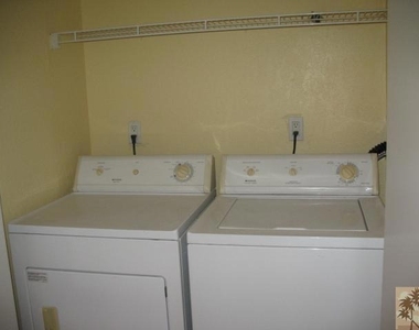 400 N Sunrise Way - Photo Thumbnail 11