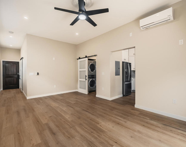 716 Portola Avenue - Photo Thumbnail 3