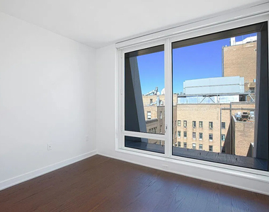 West 113th Street - Photo Thumbnail 6