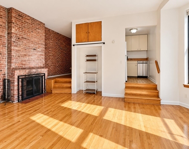 213 West 71st Street - Photo Thumbnail 4