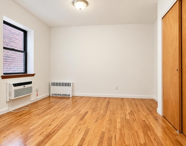 213 West 71st Street - Photo Thumbnail 7