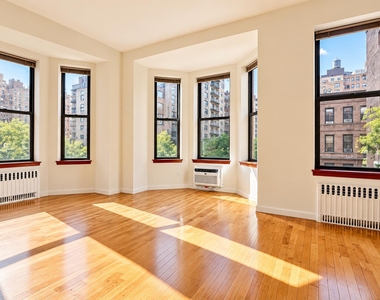 213 West 71st Street - Photo Thumbnail 2