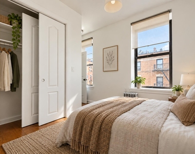101 West 105th Street - Photo Thumbnail 3