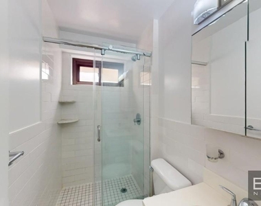 East 89th Street - Photo Thumbnail 12