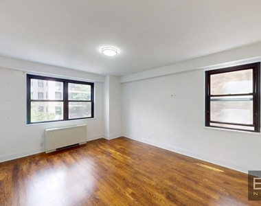 East 89th Street - Photo Thumbnail 5