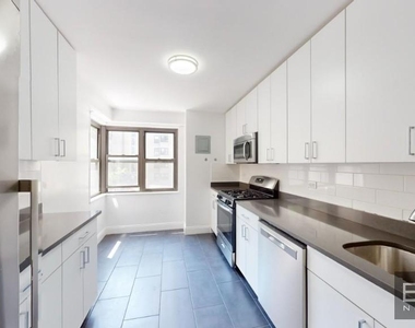 East 89th Street - Photo Thumbnail 4