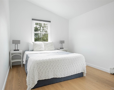 17 Underhill Road - Photo Thumbnail 13
