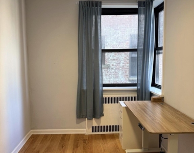 118-14 83rd Avenue - Photo Thumbnail 4