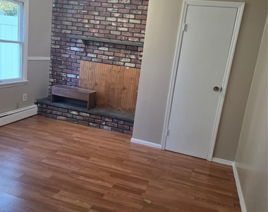 452 Jefferson Street - Photo Thumbnail 5