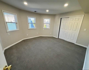 234 Garfield Avenue - Photo Thumbnail 6