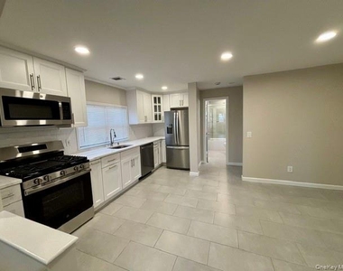 234 Garfield Avenue - Photo Thumbnail 1