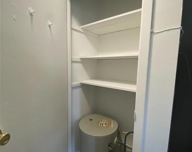 355 Bayville Avenue - Photo Thumbnail 8