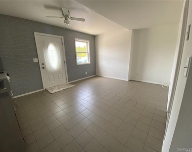 355 Bayville Avenue - Photo Thumbnail 1